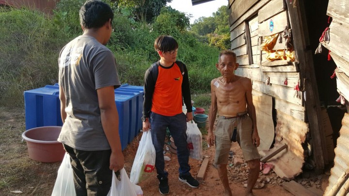 Amanah Sabah Bantu Keluarga Miskin di Sepanggar